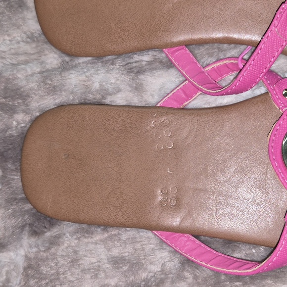 Michael Kors Pink Sandals Size 4 - Picture 2 of 2